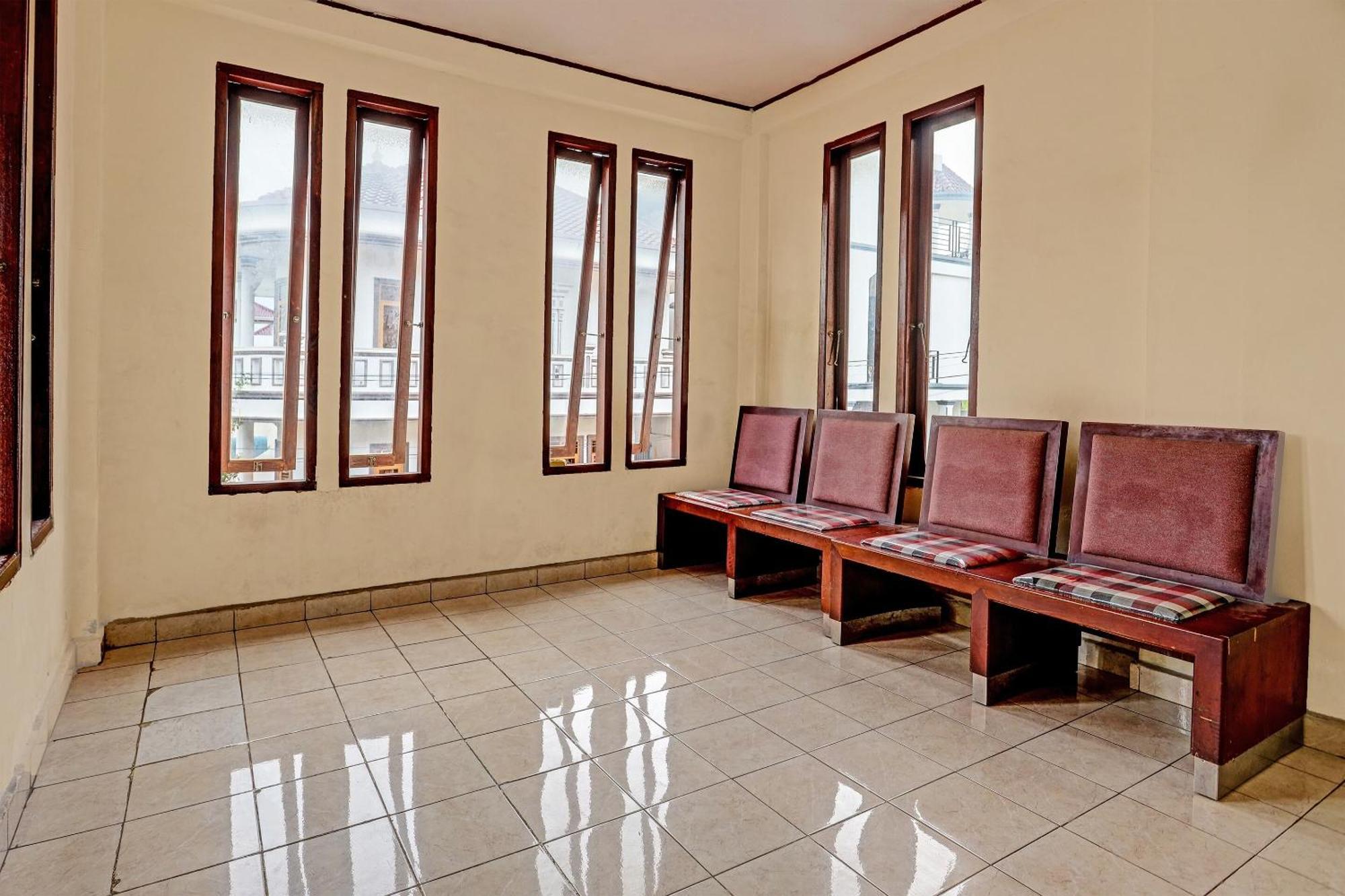Oyo 91636 Kak Dadut Homestay Batam Экстерьер фото