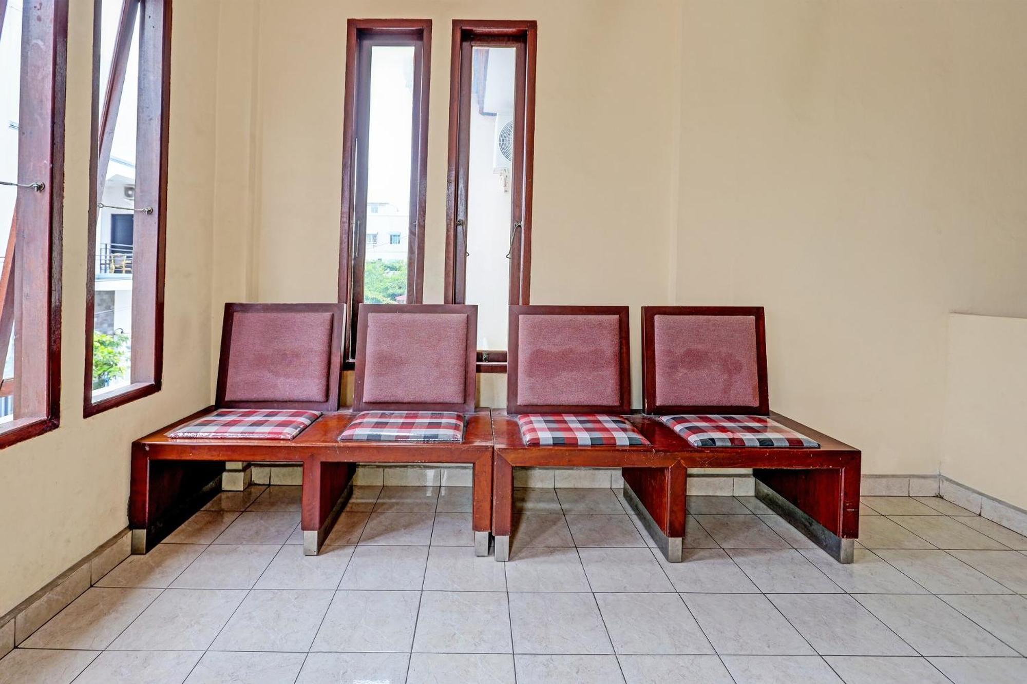 Oyo 91636 Kak Dadut Homestay Batam Экстерьер фото